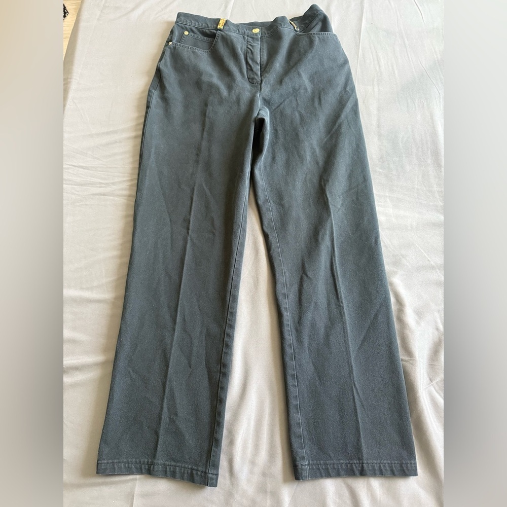 ST JOHN SPORT Marie Gray White Stretch Straight Leg Jeans Gold Tone Hardware 8